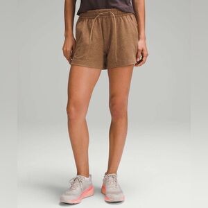 Lululemon Soft Jersey Relaxed-Fit Mid-Rise Short 4"